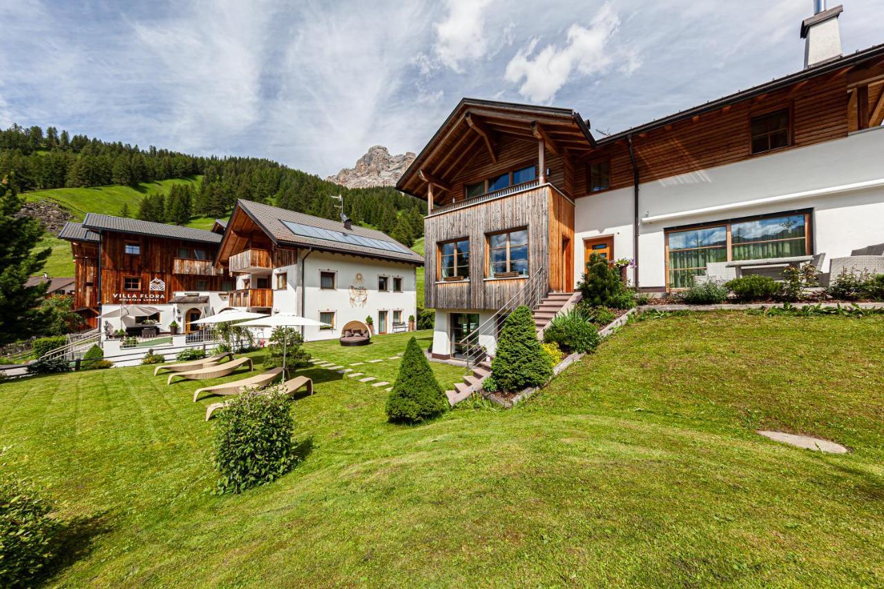 Villa Flora Mountain Lodges San Cassiano  Eksteriør bilde