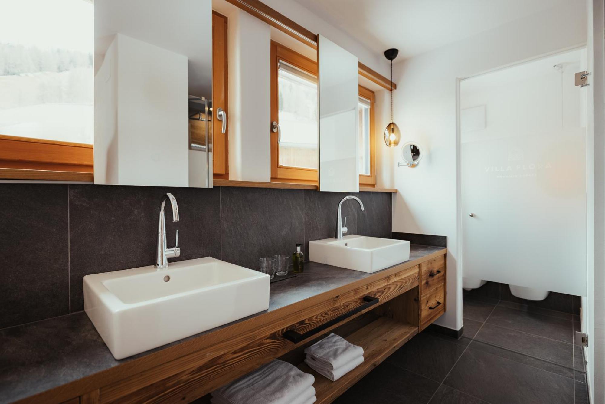 Villa Flora Mountain Lodges San Cassiano  Eksteriør bilde
