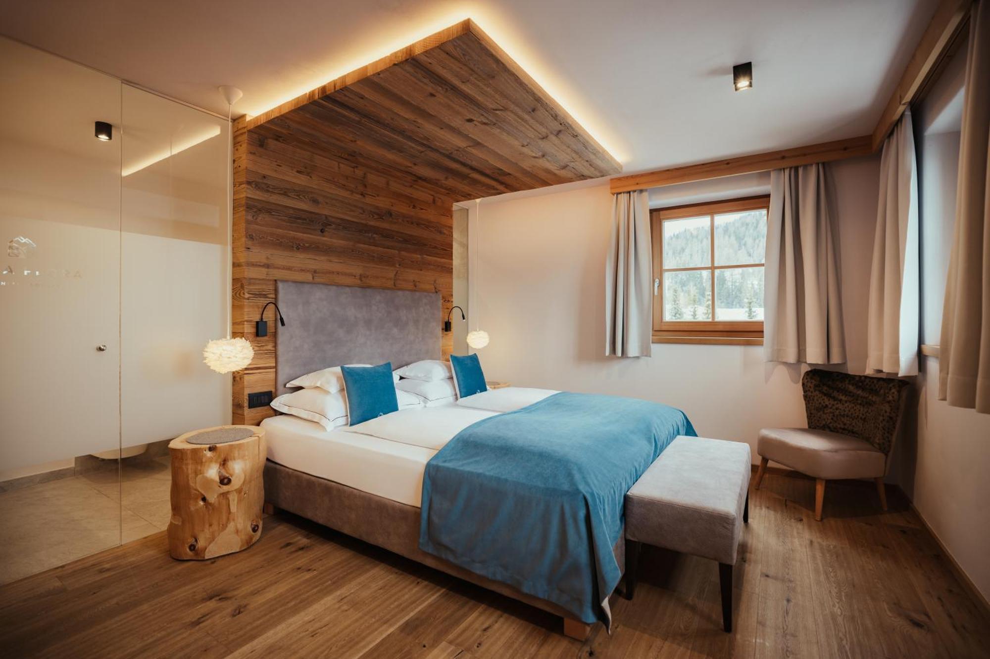Villa Flora Mountain Lodges San Cassiano  Eksteriør bilde