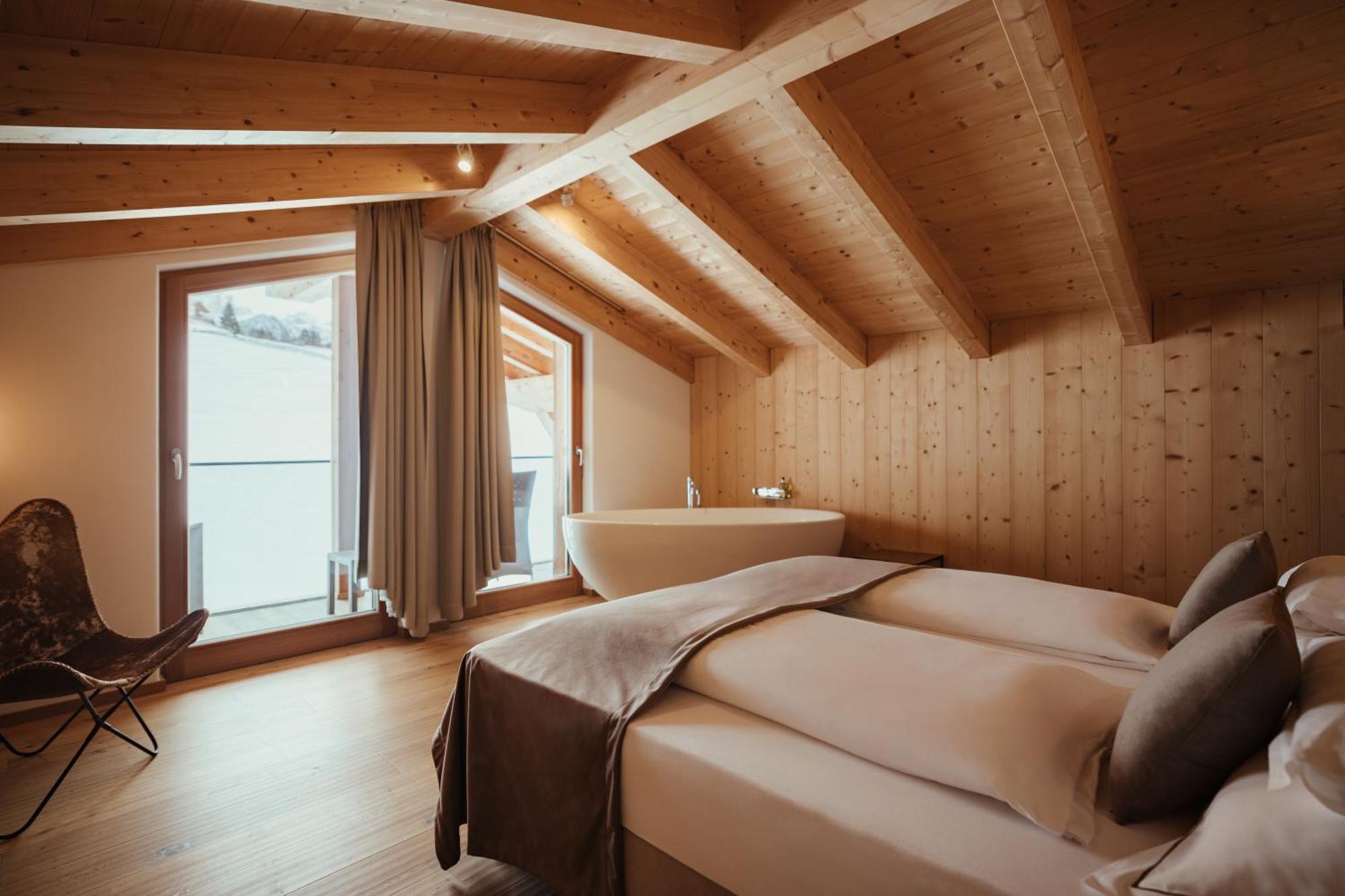 Villa Flora Mountain Lodges San Cassiano  Eksteriør bilde