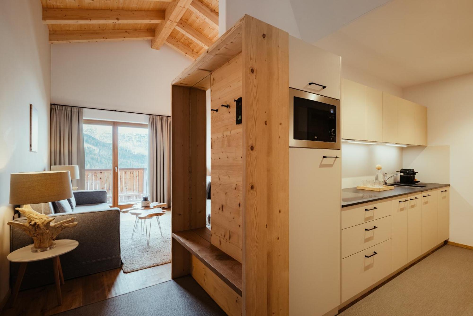 Villa Flora Mountain Lodges San Cassiano  Eksteriør bilde