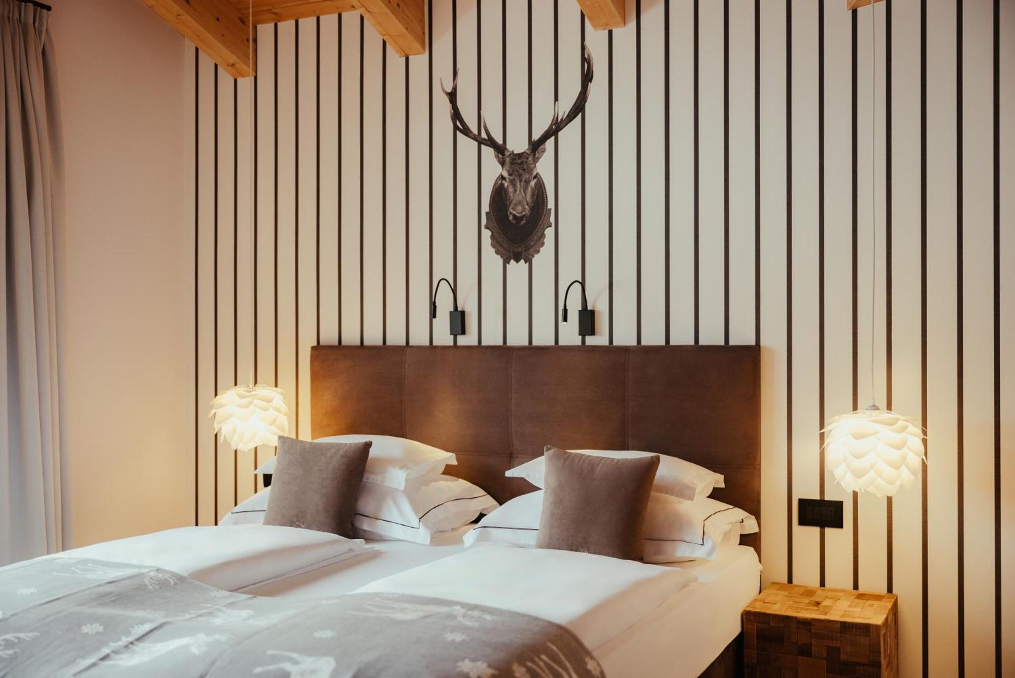 Villa Flora Mountain Lodges San Cassiano  Eksteriør bilde