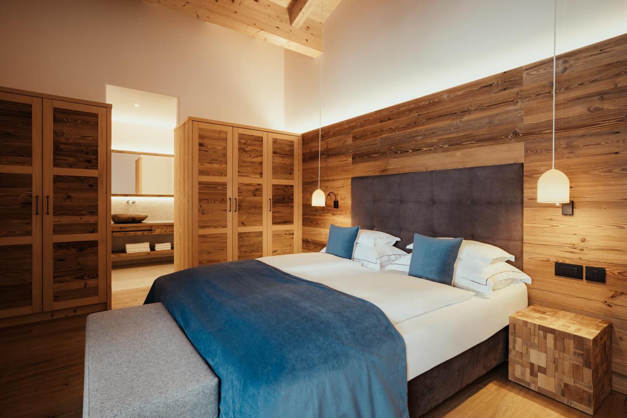 Villa Flora Mountain Lodges San Cassiano  Eksteriør bilde