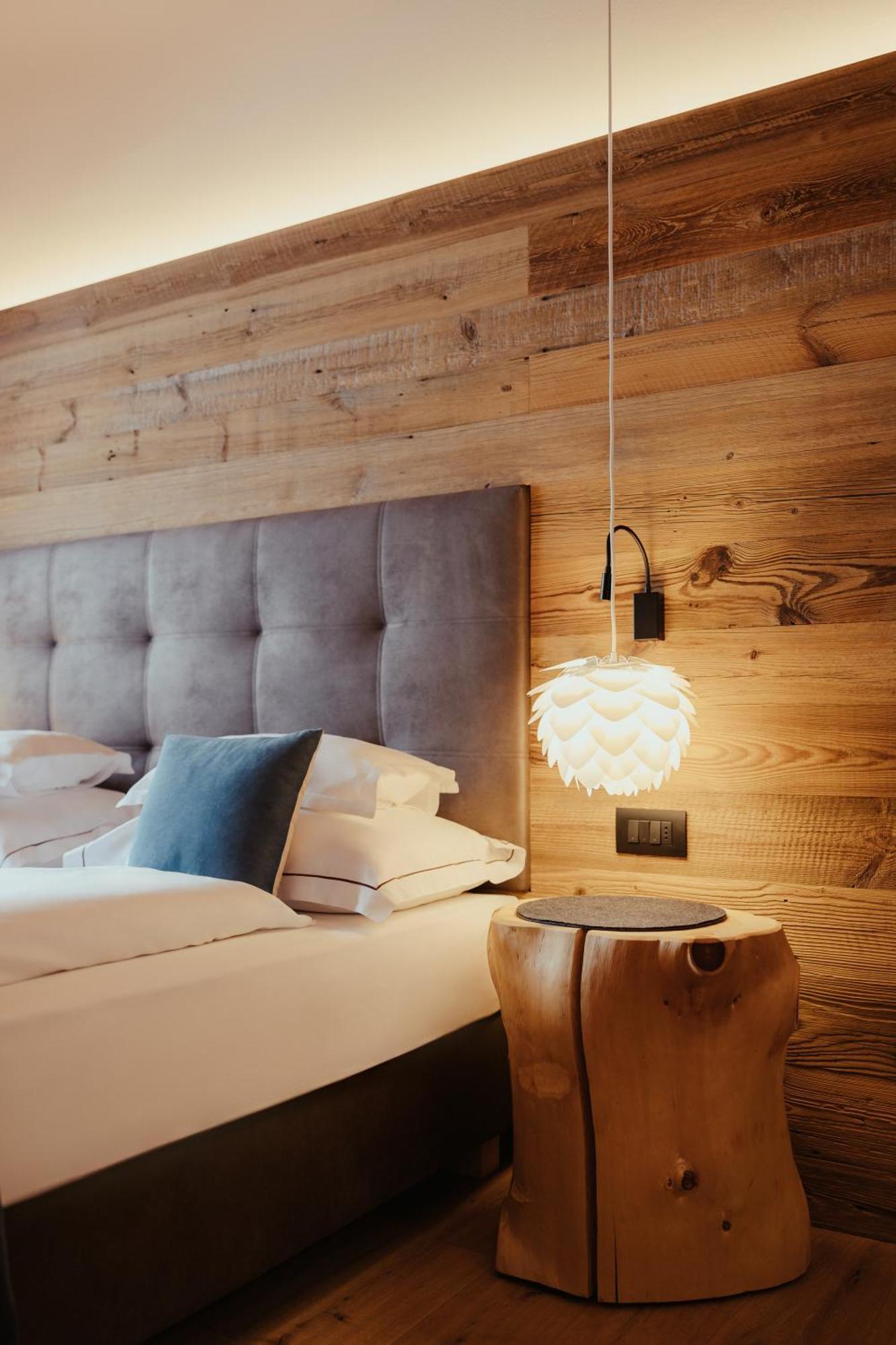 Villa Flora Mountain Lodges San Cassiano  Eksteriør bilde